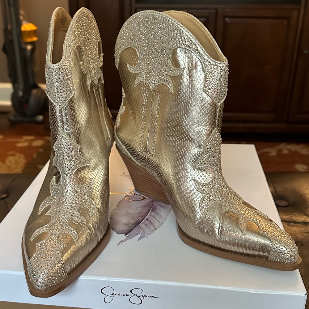 Like new Jessica Simpson Zolly booties